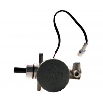 1996 Geo Tracker Brake Master Cylinder Raybestos MC390056 image 2 of 4