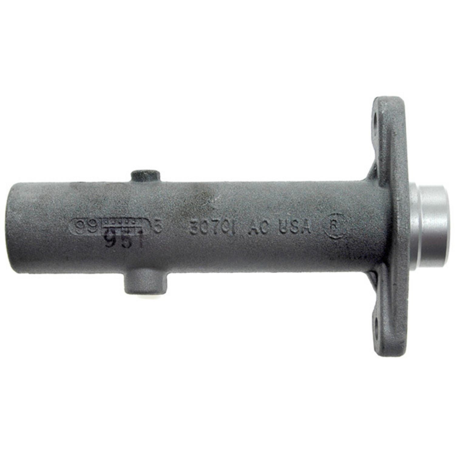 Raybestos MC390147 - Brake Master Cylinder Raybestos MC390147 Brake Master Cylinder product image 3 of 3