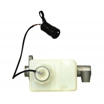 1989 Jaguar Vanden Plas Brake Master Cylinder Raybestos MC390272 image 2 of 4