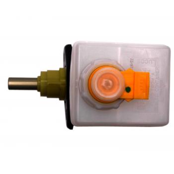 1997 Land Rover Defender 90 Brake Master Cylinder Raybestos MC390497 image 2 of 4
