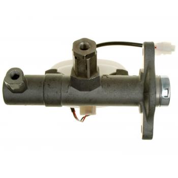 2002 Nissan Sentra Brake Master Cylinder Raybestos MC390749 image 2 of 4