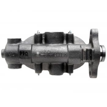 1971 Oldsmobile Cutlass Brake Master Cylinder Raybestos MC39204 image 2 of 4