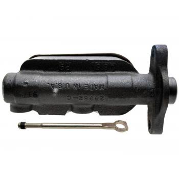 1982 Ford Mustang Brake Master Cylinder Raybestos MC39402 image 2 of 4