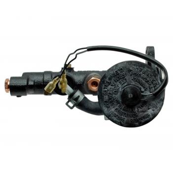 1983 Toyota Corolla Brake Master Cylinder Raybestos MC39458 image 3 of 4