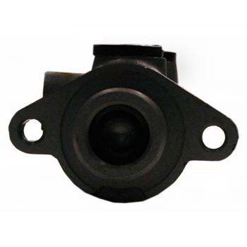 1990 Pontiac LeMans Brake Master Cylinder Raybestos MC39870 image 3 of 4