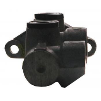 1990 Pontiac LeMans Brake Master Cylinder Raybestos MC39870 image 4 of 4