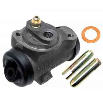 1962 International C132 Drum Brake Wheel Cylinder