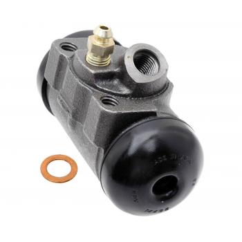 1965 International D1200 Drum Brake Wheel Cylinder