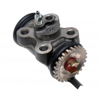 1993 GMC W5500 Forward Drum Brake Wheel Cylinder Rear Right Forward Raybestos WC37940 image 1 of 3