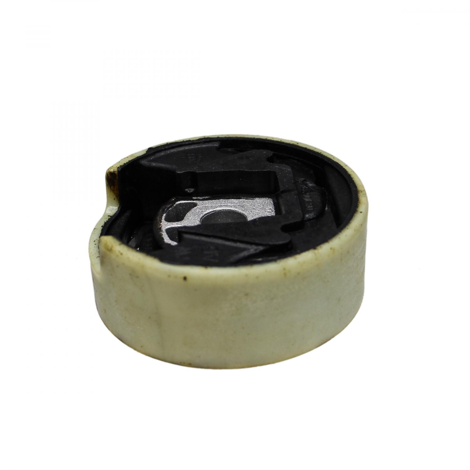 Rein Automotive AVM0515 - Suspension Subframe Mount Rein Automotive AVM0515 Suspension Subframe Mount product image 5 of 6