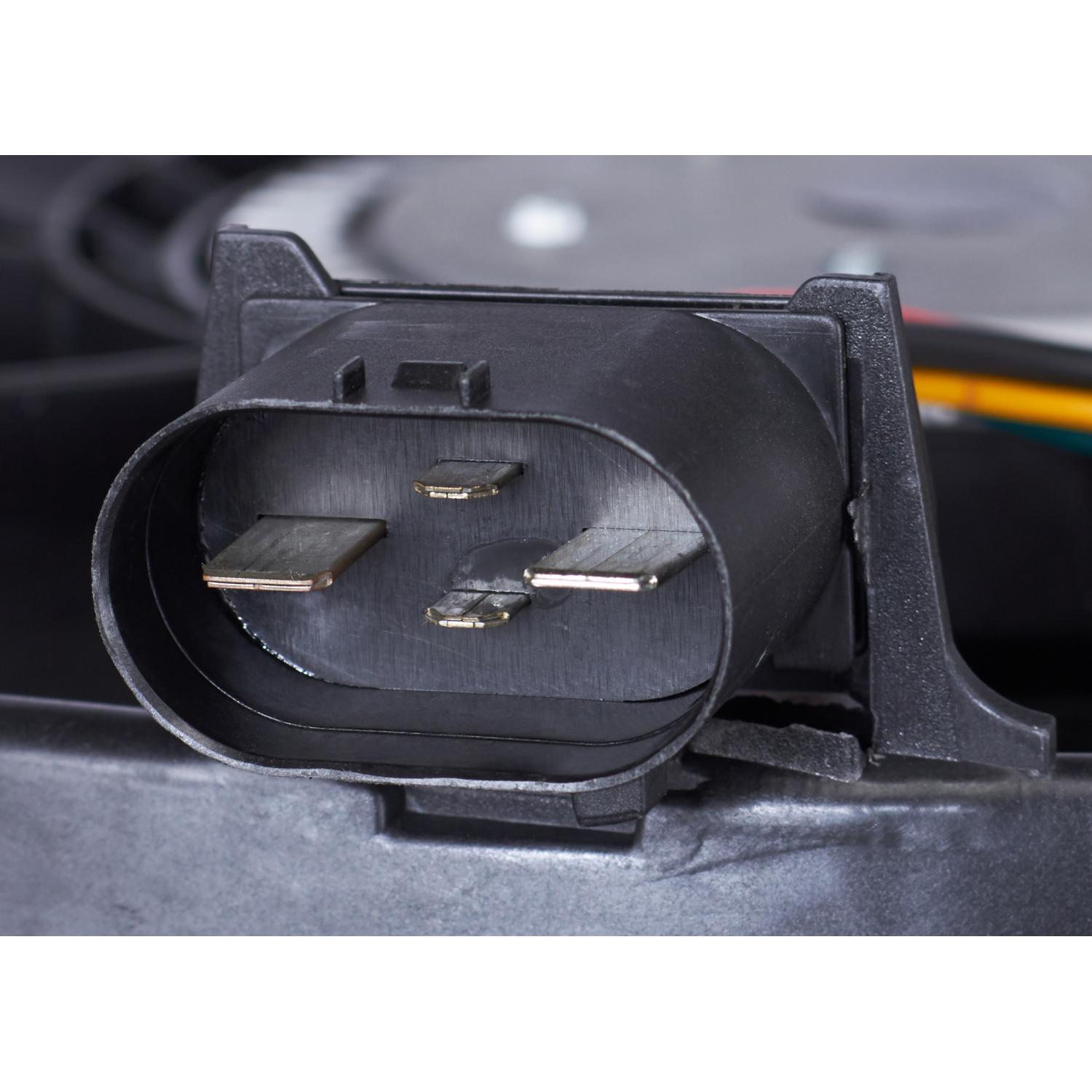 Spectra Premium CF12117 - Engine Cooling Fan Assembly Spectra Premium CF12117 Engine Cooling Fan Assembly product image 2 of 4