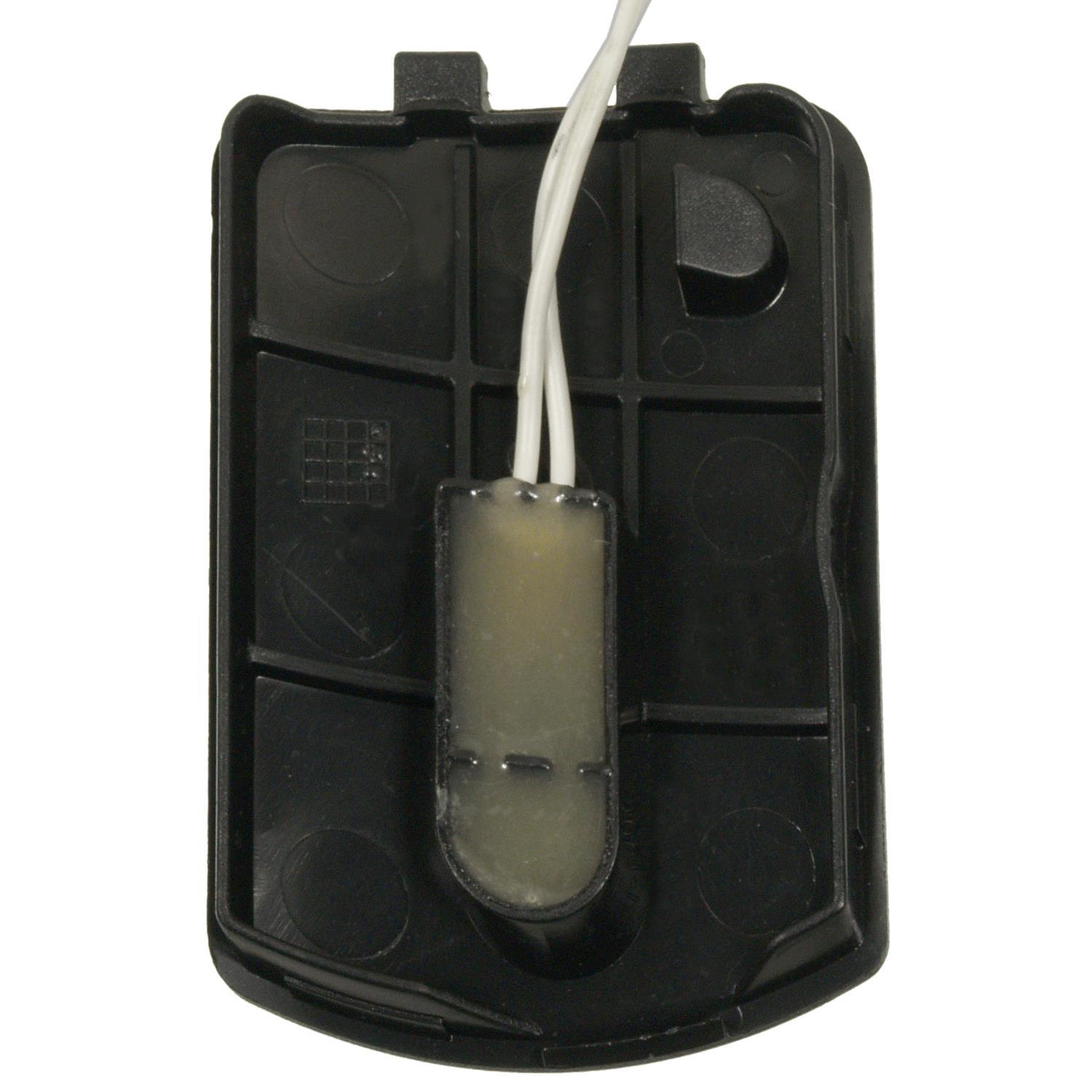 Standard Motor Products AX202 - Ambient Air Temperature Sensor Standard Motor Products AX202 Ambient Air Temperature Sensor product image 1 of 3
