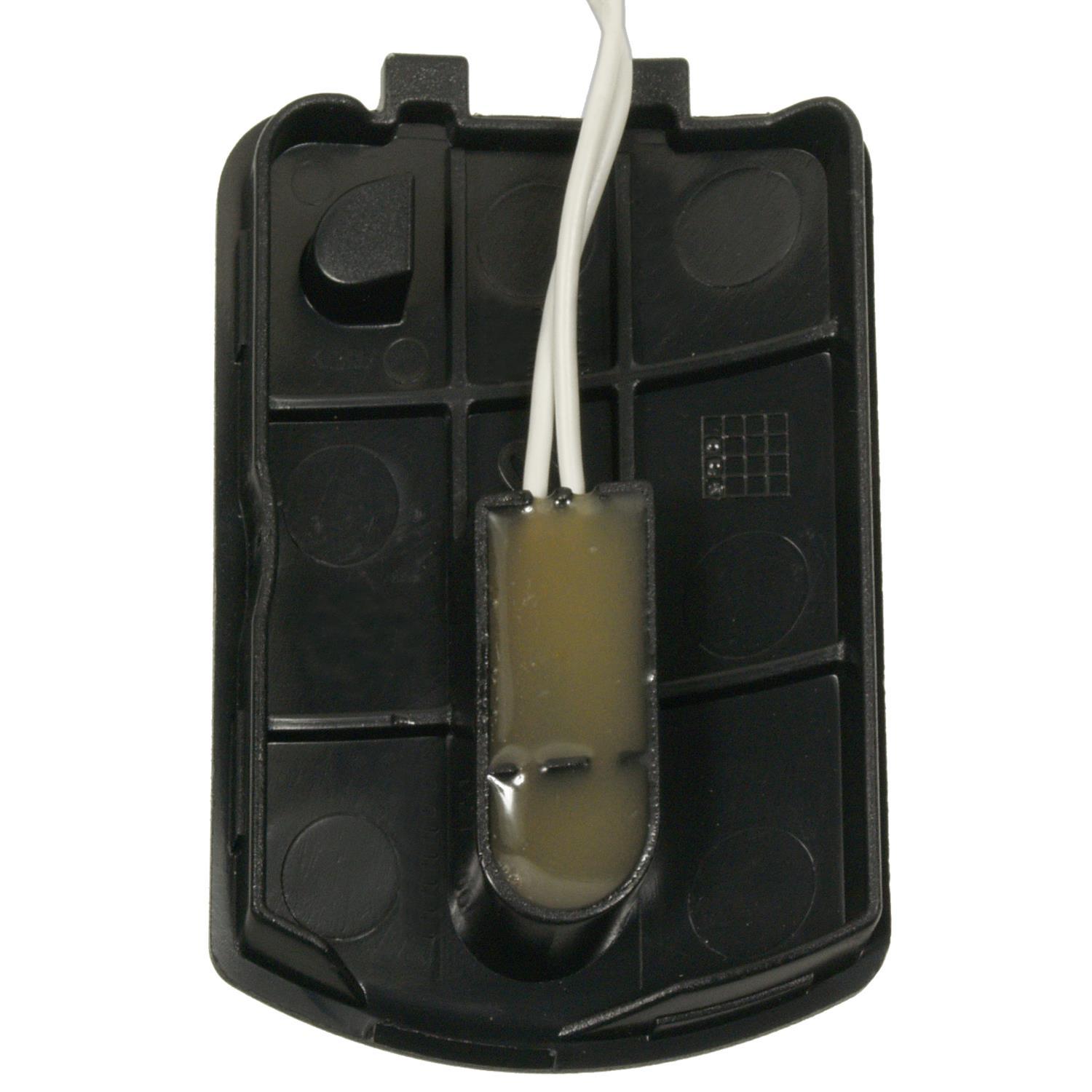 Standard Motor Products AX206 - Ambient Air Temperature Sensor Standard Motor Products AX206 Ambient Air Temperature Sensor product image 1 of 3