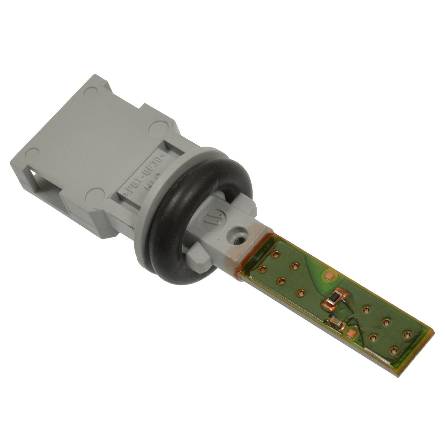Standard Motor Products AX328 - Ambient Air Temperature Sensor Standard Motor Products AX328 Ambient Air Temperature Sensor product image 1 of 3