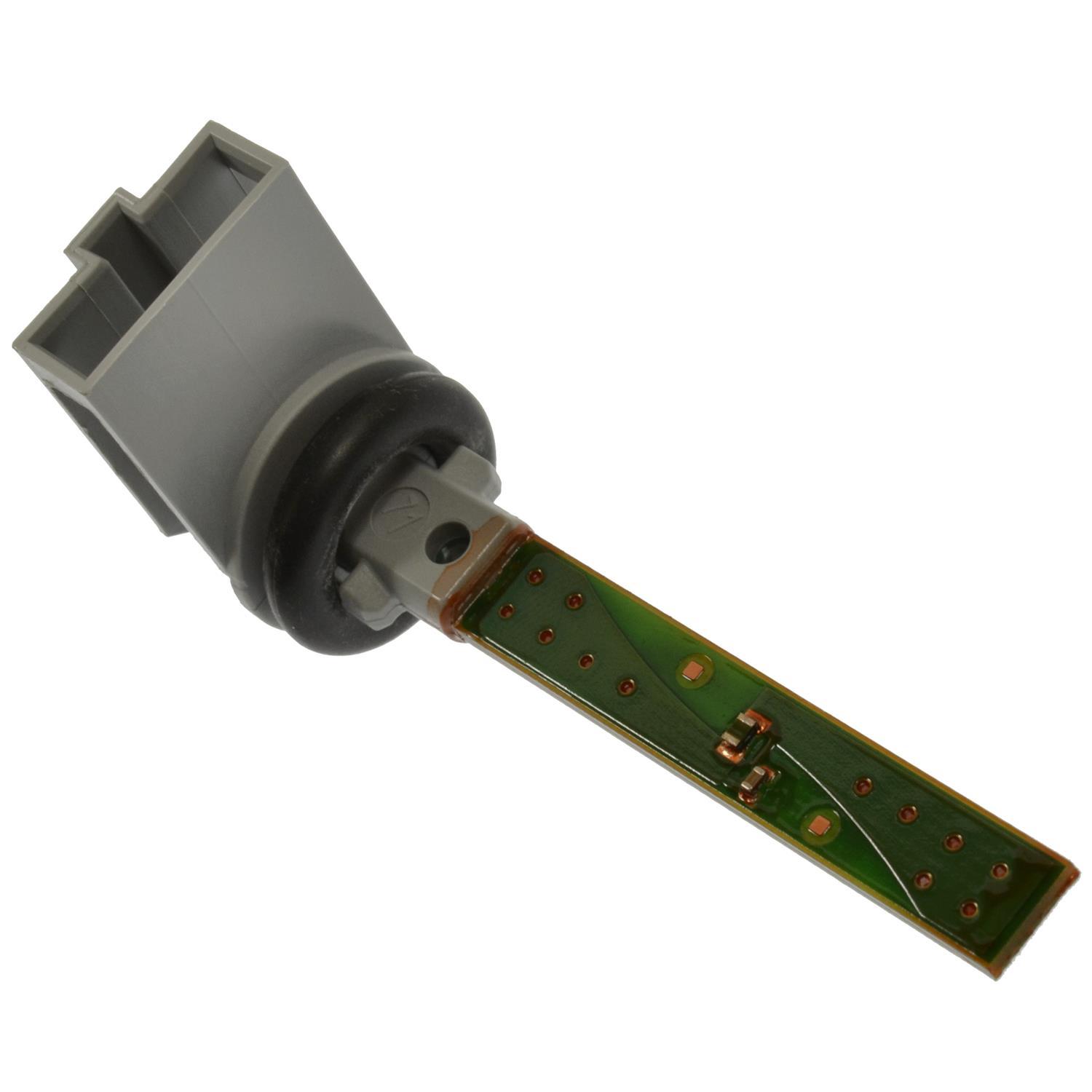 Standard Motor Products AX441 - Ambient Air Temperature Sensor Standard Motor Products AX441 A/C Evaporator Temperature Sensor product image 1 of 3