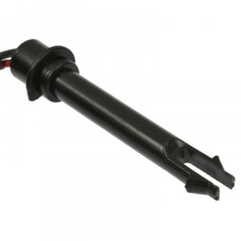 2005 Chevrolet Aveo Brake Fluid Pressure Sensor Standard Motor Products BST105 image 1 of 3