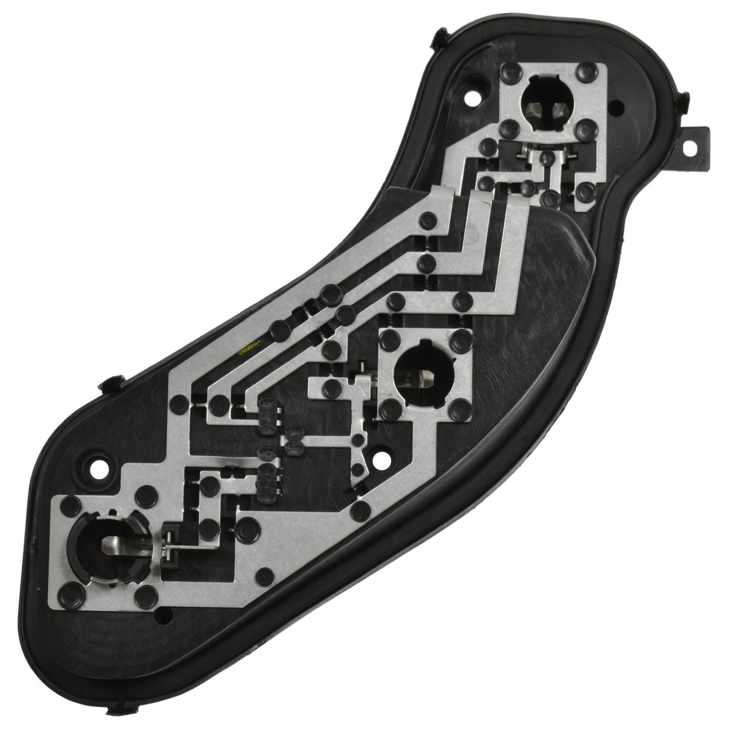 Standard Motor Products CBT112 - Tail Light Circuit Board Standard Motor Products CBT112 Tail Light Circuit Board product image 1 of 3