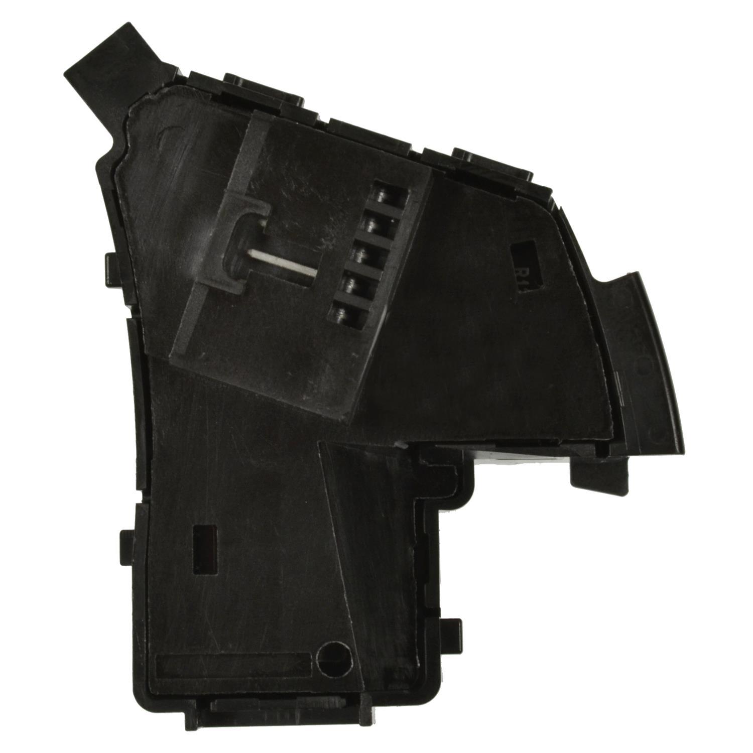 Standard Motor Products CCA1304 - Cruise Control Switch Standard Motor Products CCA1304 Cruise Control Switch product image 1 of 3
