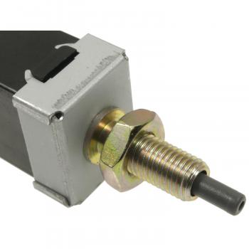 2000 Kia Sephia Cruise Control Release Switch Standard Motor Products CCR3 image 1 of 3