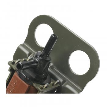 1995 Geo Tracker Vapor Canister Purge Solenoid Standard Motor Products CP220 image 1 of 3