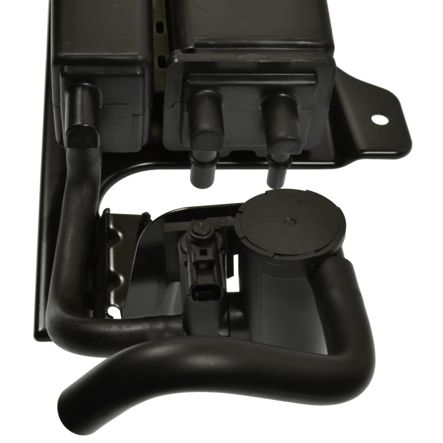 Standard Motor Products CP3290 - Vapor Canister Standard Motor Products CP3290 Vapor Canister product image 1 of 3