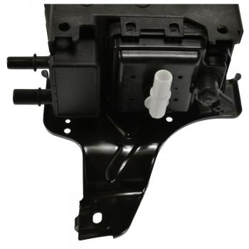 2013 Lincoln Navigator Vapor Canister Standard Motor Products CP3293 image 1 of 3