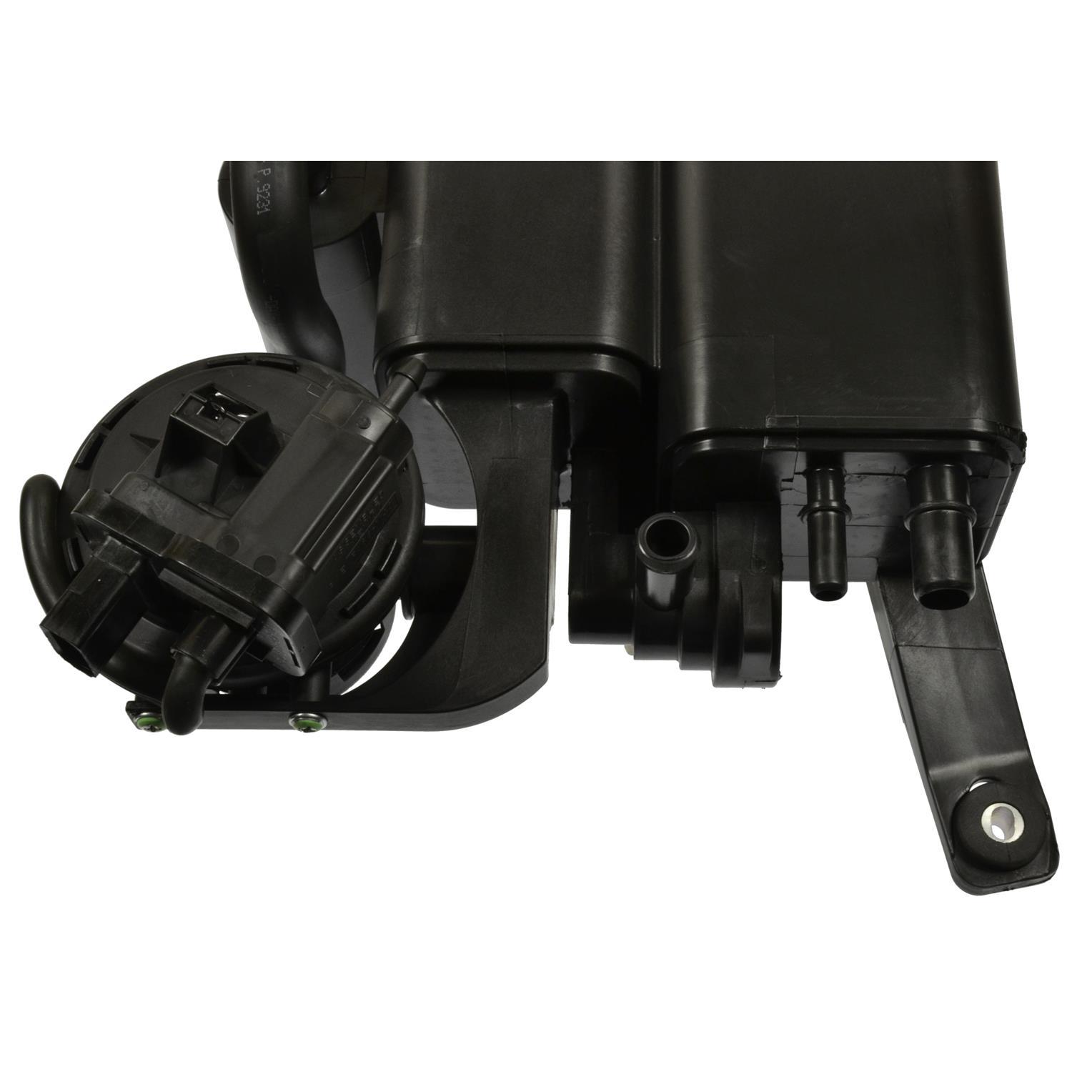 Standard Motor Products CP3360 - Vapor Canister Standard Motor Products CP3360 Vapor Canister product image 1 of 3