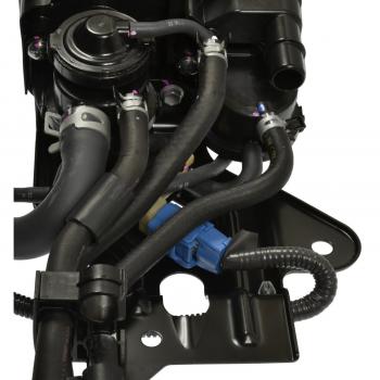 2001 Toyota 4Runner Vapor Canister Standard Motor Products CP3377 image 1 of 3