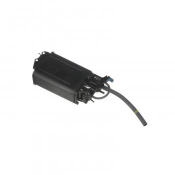 2003 Toyota Sequoia Vapor Canister Standard Motor Products CP3390 image 1 of 4