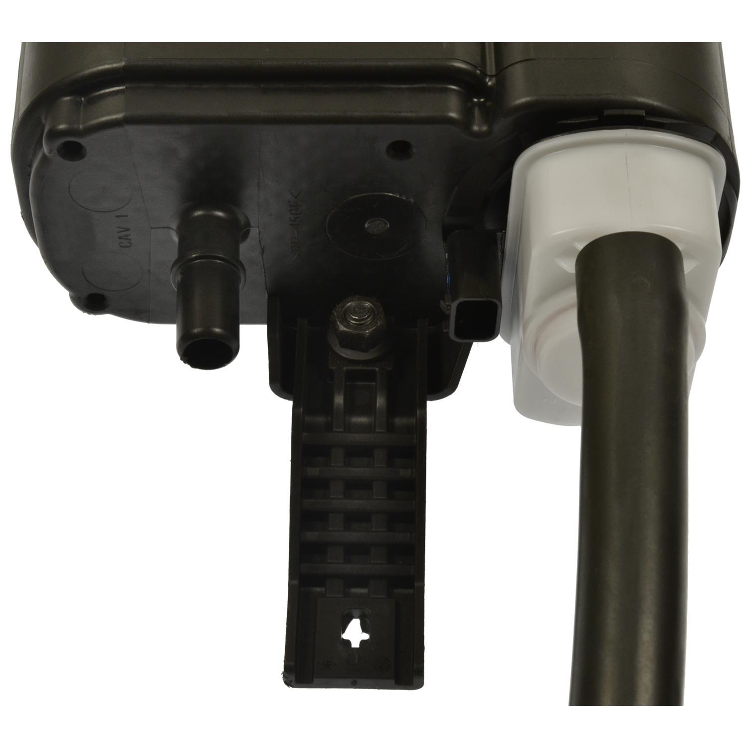 Standard Motor Products CP3626 - Vapor Canister Standard Motor Products CP3626 Vapor Canister product image 1 of 4