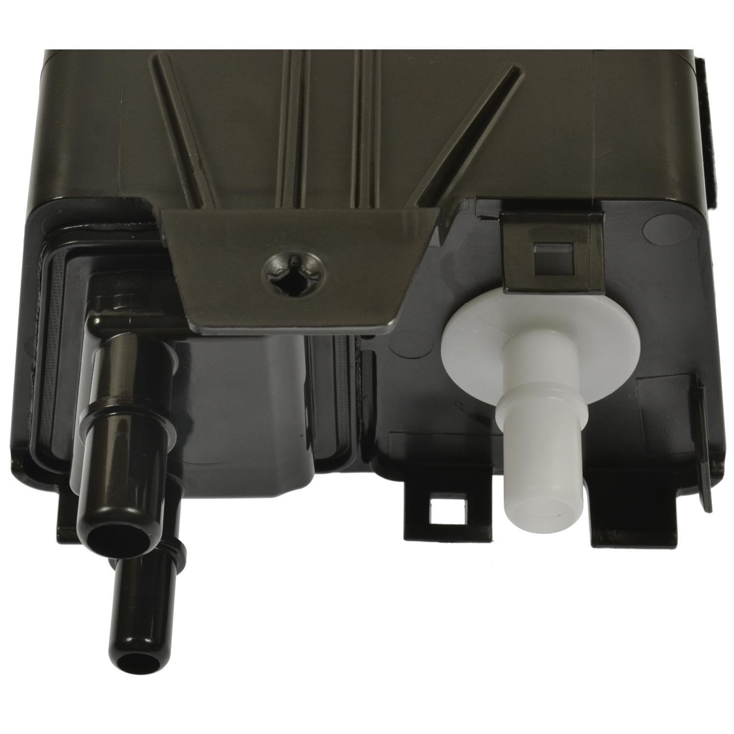 Standard Motor Products CP3631 - Vapor Canister Standard Motor Products CP3631 Vapor Canister product image 1 of 3