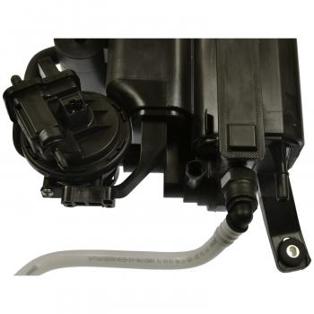 2007 Volkswagen Touareg Vapor Canister Standard Motor Products CP3646 image 1 of 4
