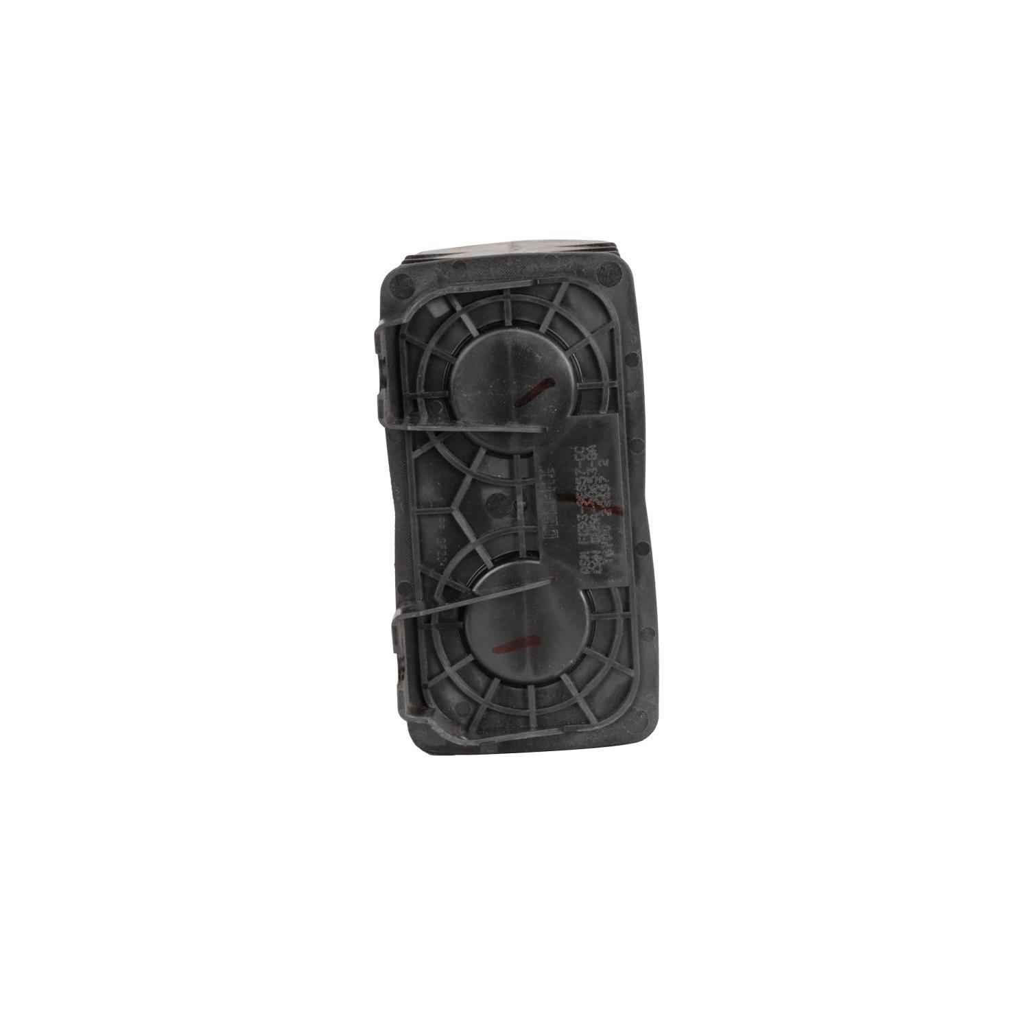 Standard Motor Products CP3710 - Vapor Canister Standard Motor Products CP3710 Vapor Canister product image 2 of 10