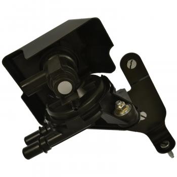 2002 Lincoln Town Car Vapor Canister Purge Solenoid Standard Motor Products CP519 image 2 of 3