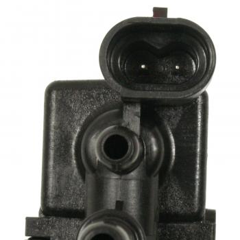 2000 Saturn SC2 Vapor Canister Purge Solenoid Standard Motor Products CP594 image 3 of 3