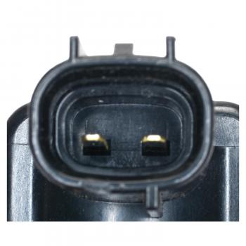 2004 Toyota Matrix Vapor Canister Purge Valve Standard Motor Products CP611 image 3 of 3