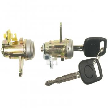 1997 Toyota Corolla Door Lock Kit Front Standard Motor Products DL72 image 3 of 3