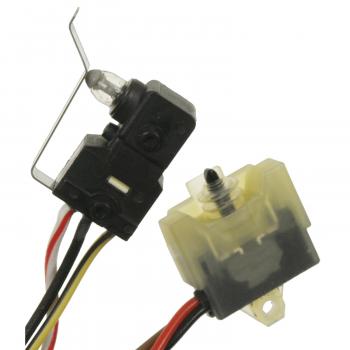 2004 Dodge Sprinter 2500 Door Lock Actuator Front Left Standard Motor Products DLA527 image 4 of 4
