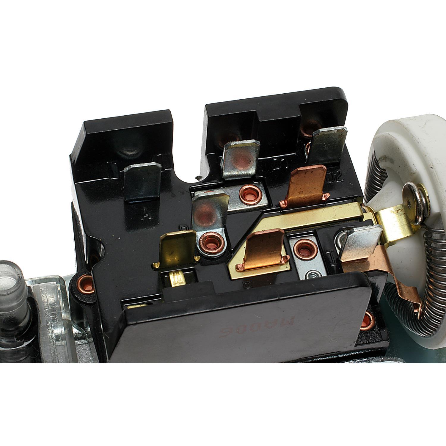 Standard Motor Products DS151 - Headlight Switch Standard Motor Products DS151 Headlight Switch product image 3 of 3