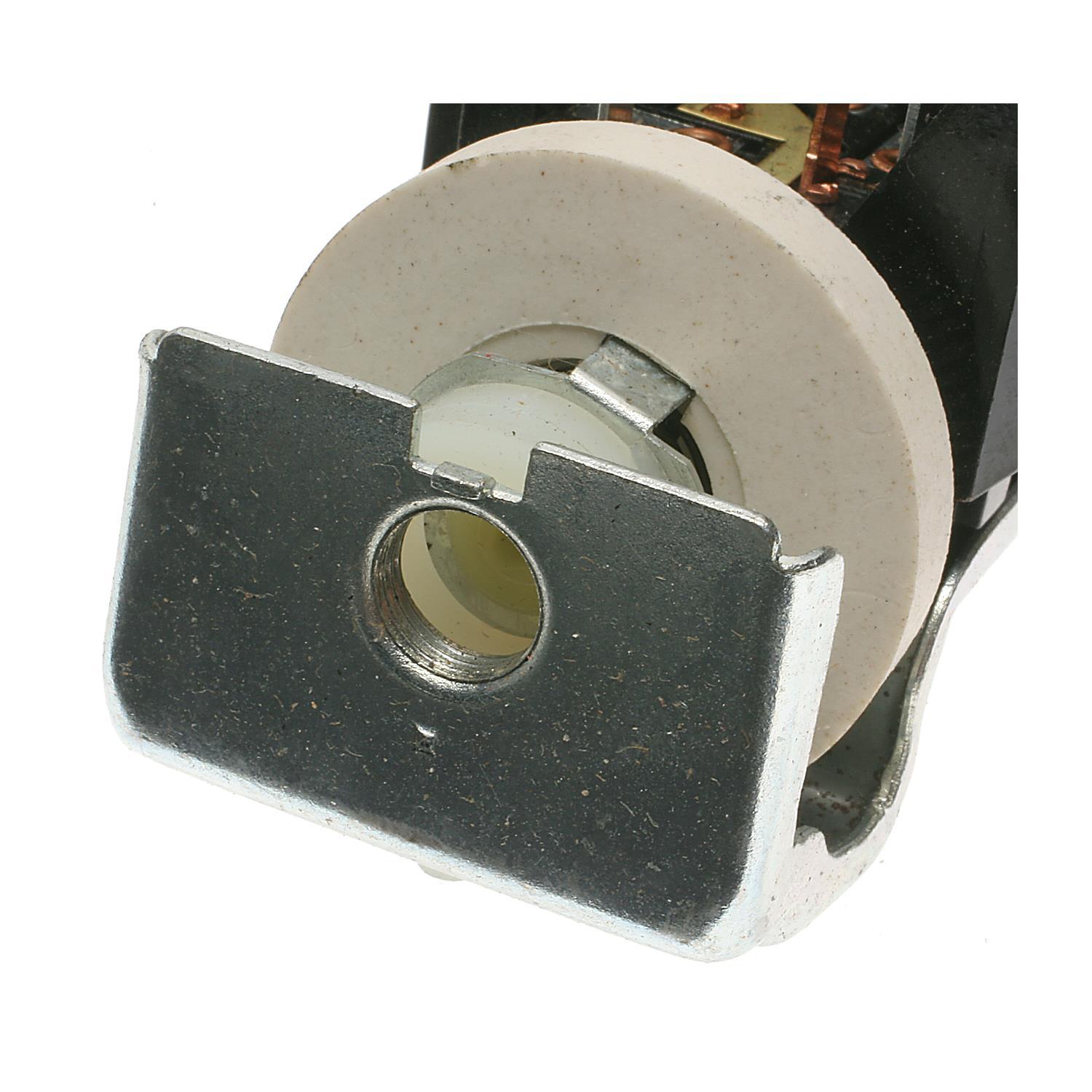 Standard Motor Products DS195 - Headlight Switch Standard Motor Products DS195 Headlight Switch product image 1 of 3