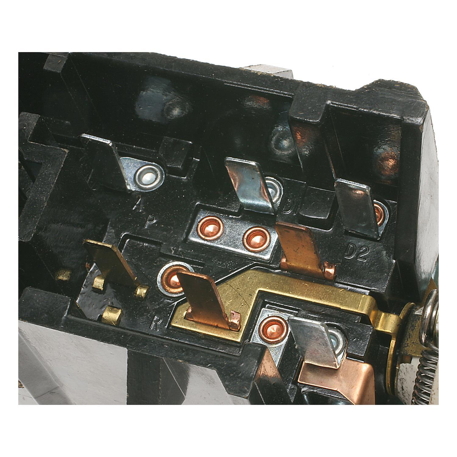 Standard Motor Products DS218 - Headlight Switch Standard Motor Products DS218 Headlight Switch product image 3 of 3