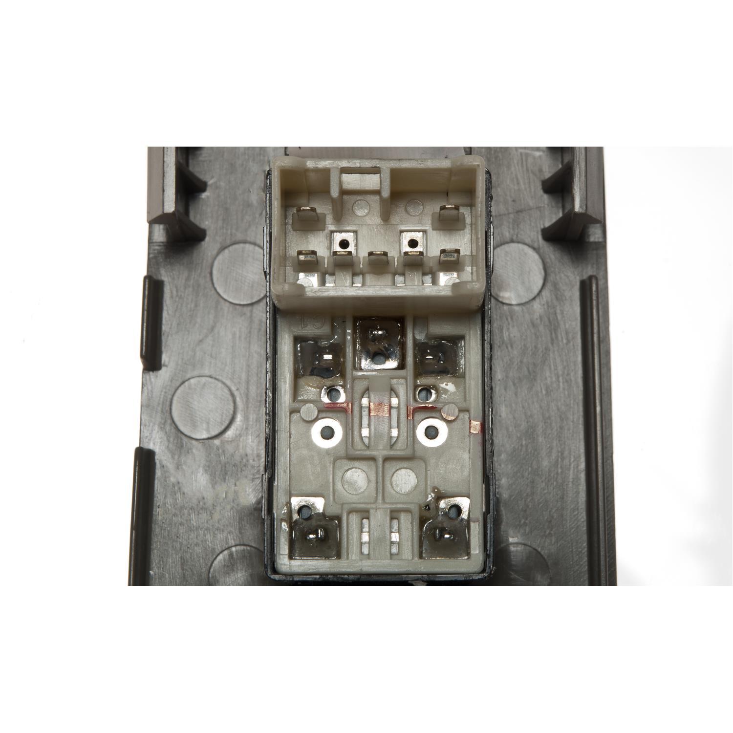 Standard Motor Products DWS1262 - Door Window Switch Standard Motor Products DWS1262 Door Window Switch product image 2 of 3