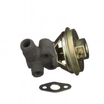 2004 Nissan Xterra EGR Valve Standard Motor Products EGV882 image 3 of 4