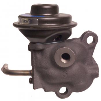 1993 Toyota Camry EGR Valve Standard Motor Products EGV951 image 1 of 3
