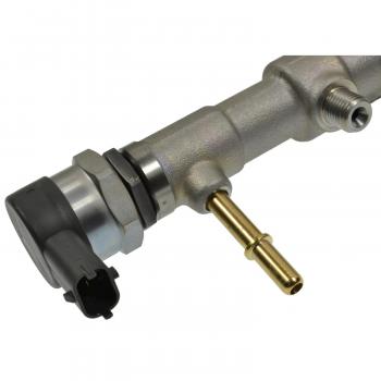 2016 Ford F-450 Super Duty Fuel Injector Rail Left Standard Motor Products FIR2 image 4 of 4