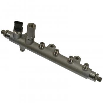 2007 Dodge Ram 2500 Fuel Injector Rail Standard Motor Products FIR7 image 2 of 4