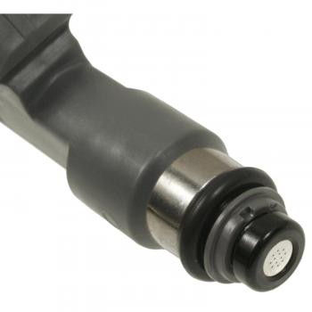 2015 Nissan Armada Fuel Injector Standard Motor Products FJ1076 image 1 of 3