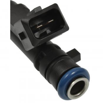 2016 Cadillac ELR Fuel Injector Standard Motor Products FJ1162 image 3 of 3