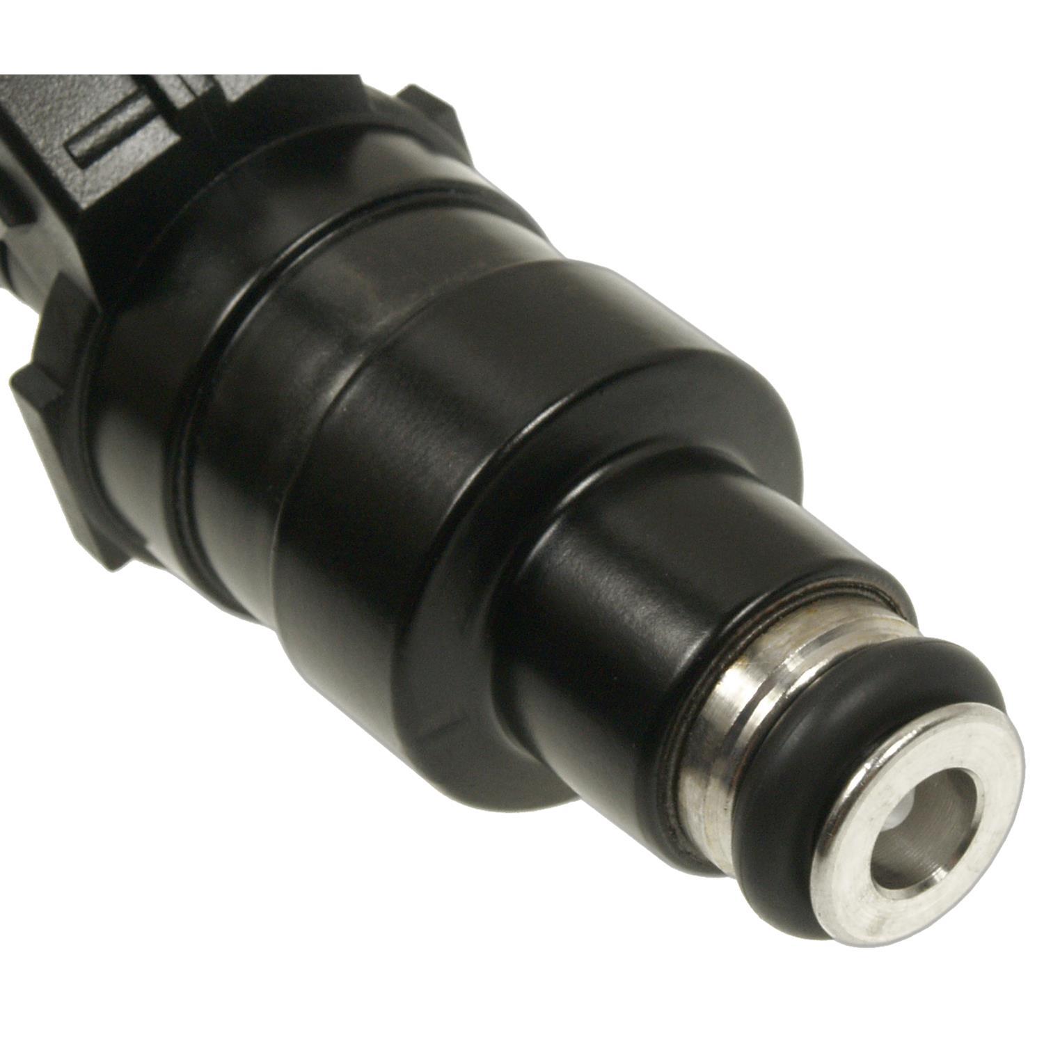 Standard Motor Products FJ13 - Fuel Injector Standard Motor Products FJ13 Fuel Injector product image 1 of 3