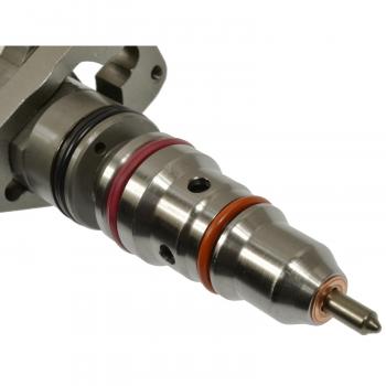 1995 International 8100 Fuel Injector Standard Motor Products FJ1303 image 1 of 3